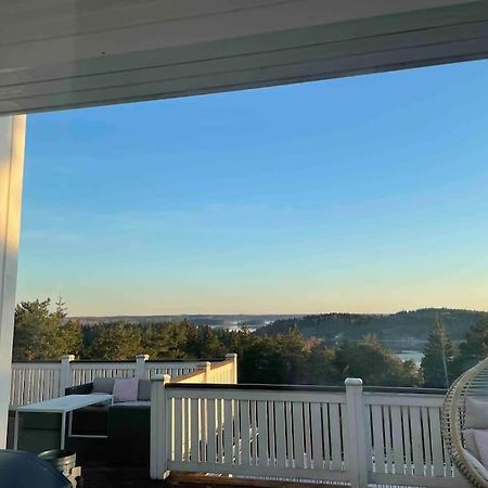 Luxury Villa With Stunning View Pargas Extérieur photo