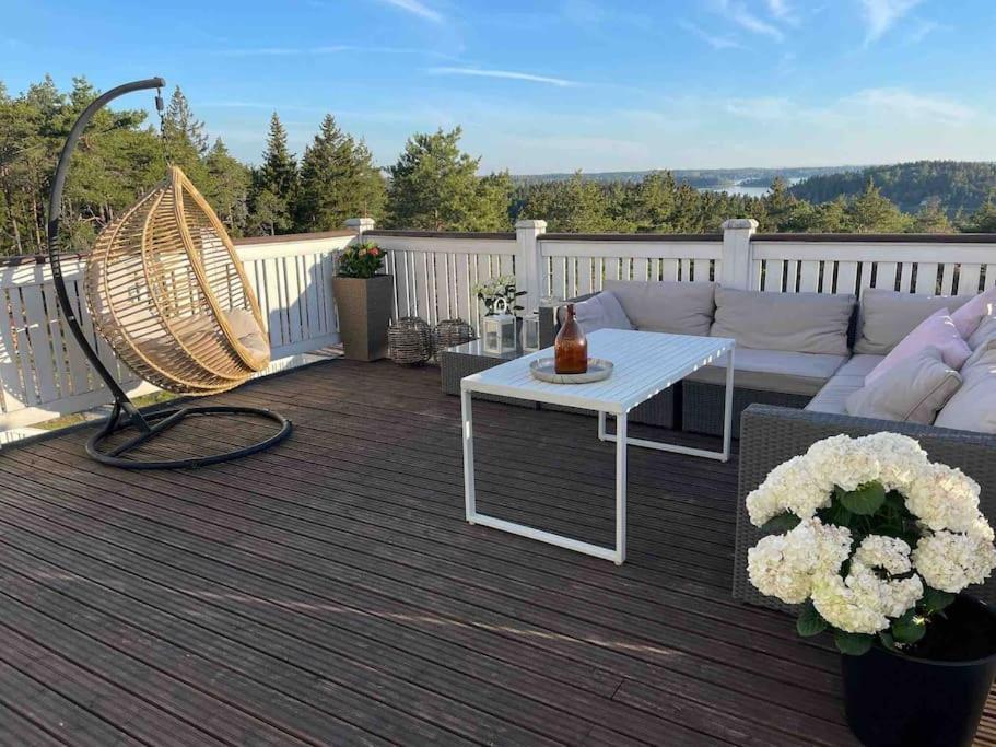 Luxury Villa With Stunning View Pargas Extérieur photo